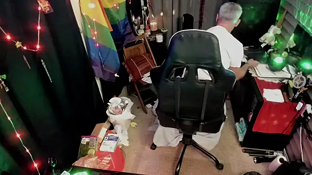 Daddysthick online show from 12/01/25, 07:35