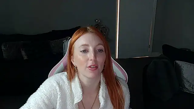 Red firesquirt online show from 02/18/25, 02:38