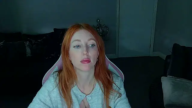 Red firesquirt online show from 03/11/25, 01:56