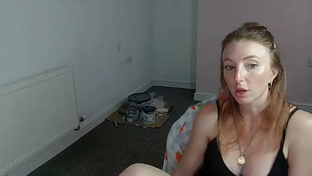 Red firesquirt online show from 06/04/26, 06:14