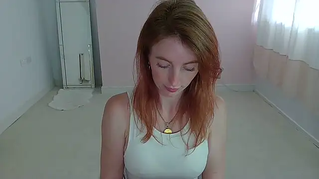 Red firesquirt online show from 06/18/26, 02:32