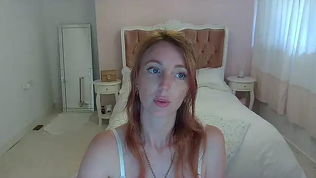 Red firesquirt online show from 06/30/26, 01:56