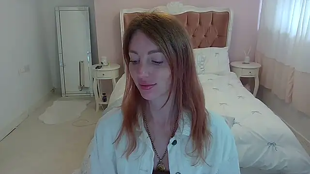 Red firesquirt online show from 07/18/26, 11:25