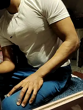 Snapshot of xxxhugedick0001 chatting on 02/25/25, 05:19 xxxhugedick0001 online show from 02/25/25, 05:19