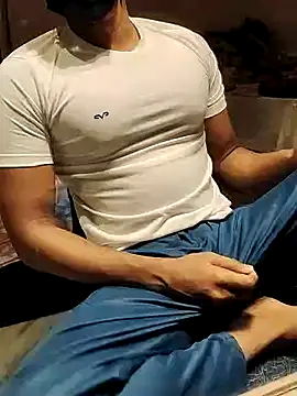 Snapshot of xxxhugedick0001 chatting on 02/25/25, 04:10 xxxhugedick0001 online show from 02/25/25, 04:10