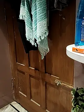 Snapshot of xxxhugedick0001 chatting on 10/23/25, 08:13 xxxhugedick0001 online show from 10/23/25, 08:13