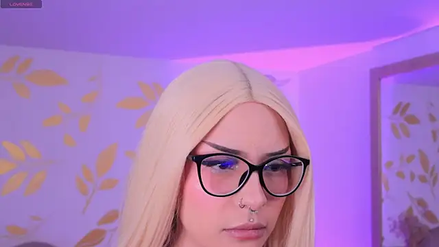 Misselektra   online show from 09/15/25, 05:07