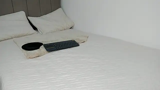 soyamandaa  online show from 04/03/26, 11:36