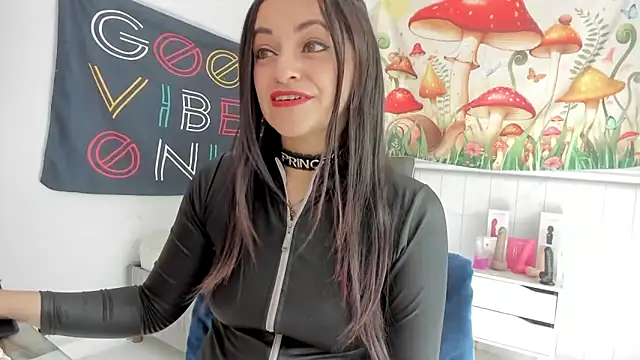 LovelyAzucena online show from 12/03/25, 02:37