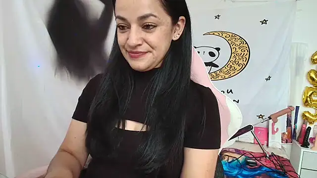 Snapshot of LovelyAzucena chatting on 06/03/26, 03:28 LovelyAzucena online show from 06/03/26, 03:28
