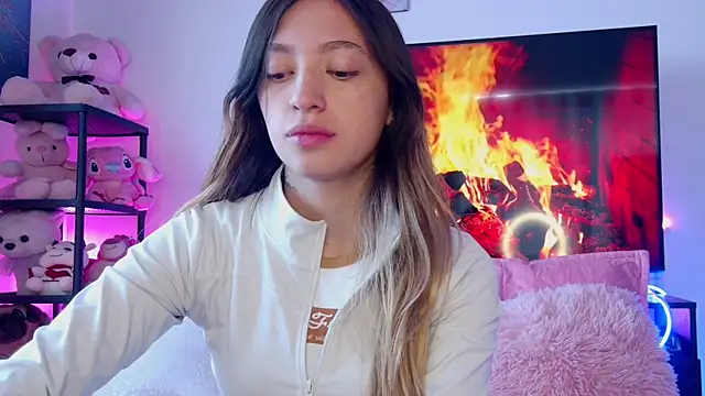 TiffanyBela online show from 02/25/26, 07:45