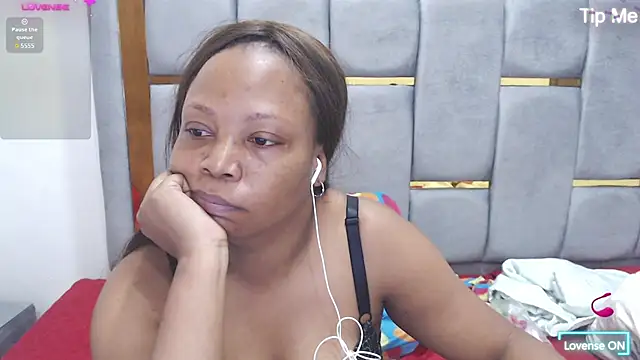 Snapshot of Cholatin chatting on 03/04/25, 02:42 Cholatin online show from 03/04/25, 02:42