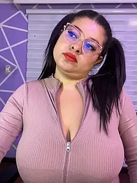 MiiaaJoness online show from 05/04/26, 04:25