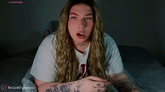 Snapshot of IsabellaFigueredo__ chatting on 12/01/25, 10:48 IsabellaFigueredo online show from 12/01/25, 10:48