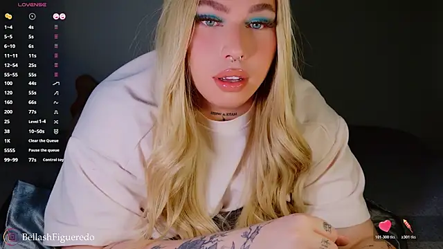 Snapshot of IsabellaFigueredo__ chatting on 12/16/25, 02:49 IsabellaFigueredo online show from 12/16/25, 02:49