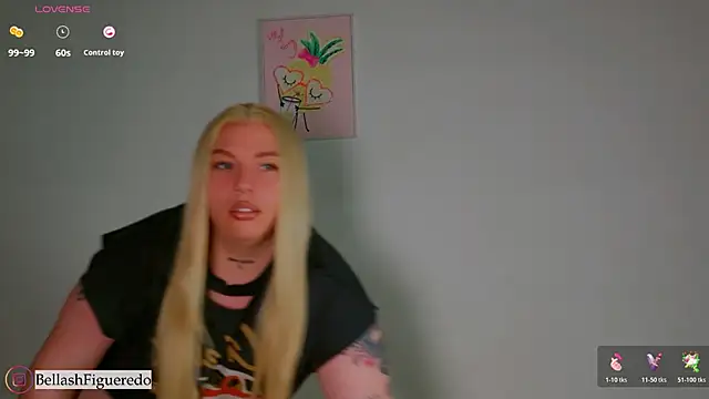 Snapshot of IsabellaFigueredo__ chatting on 02/04/26, 12:44 IsabellaFigueredo online show from 02/04/26, 12:44