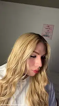 Snapshot of IsabellaFigueredo__ chatting on 02/28/26, 12:00 IsabellaFigueredo online show from 02/28/26, 12:00