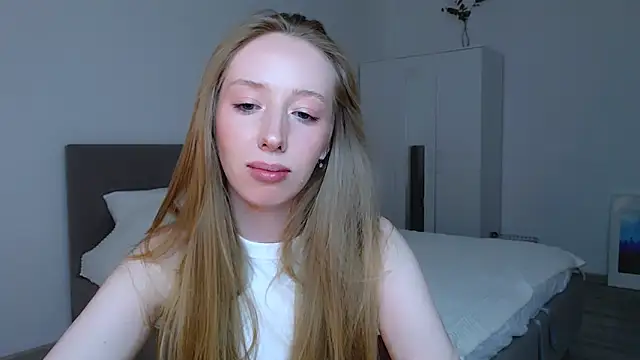 Luna insniity online show from 12/25/24, 10:16