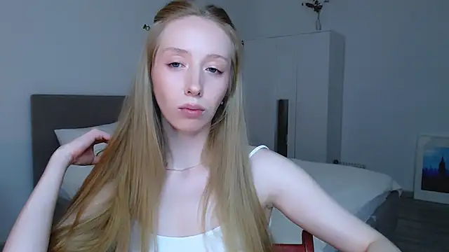 Luna insniity online show from 12/30/24, 10:45