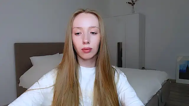 Luna insniity online show from 02/27/25, 10:53