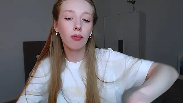 Luna insniity online show from 03/08/25, 01:17