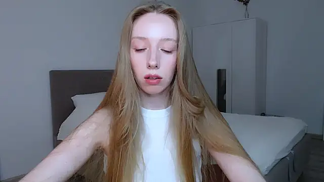 Luna insniity online show from 03/22/25, 06:47