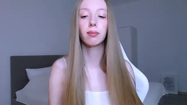 Luna insniity online show from 03/09/26, 09:08