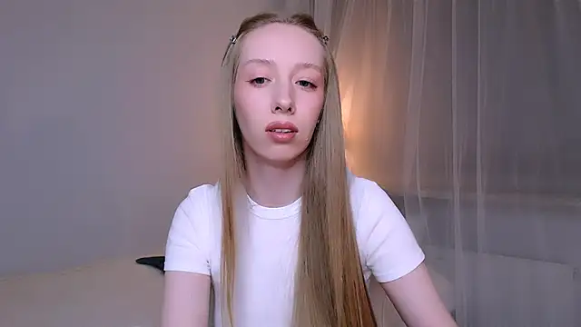 Luna insniity online show from 04/19/26, 09:39