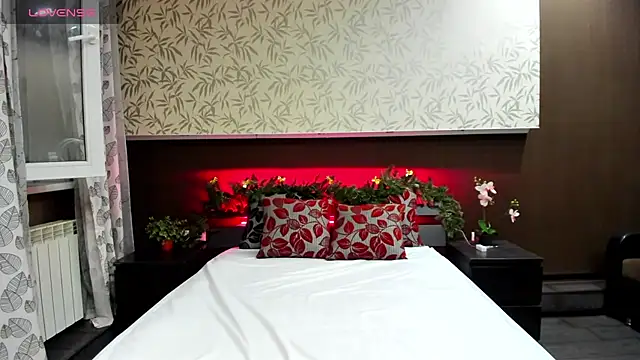 Snapshot of Donna_Evans chatting on 12/28/24, 11:59 Donna Evans online show from 12/28/24, 11:59