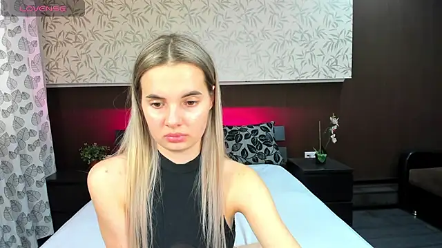 Snapshot of Donna_Evans chatting on 01/23/25, 12:04 Donna Evans online show from 01/23/25, 12:04