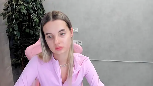 Snapshot of Donna_Evans chatting on 02/26/25, 11:59 Donna Evans online show from 02/26/25, 11:59