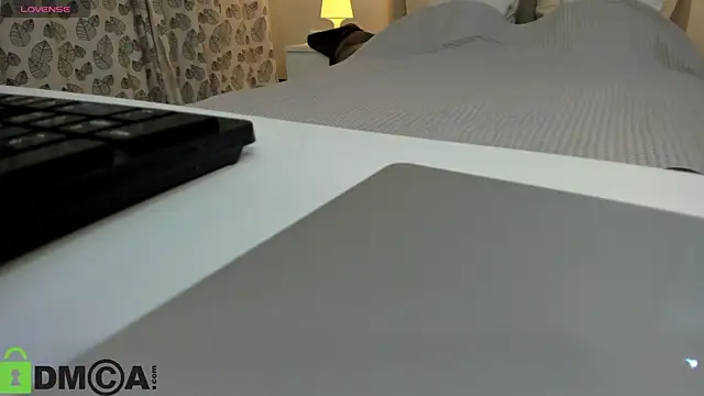 Snapshot of Donna_Evans chatting on 09/11/25, 12:11 Donna Evans online show from 09/11/25, 12:11