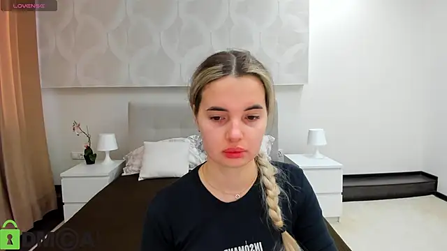 Donna Evans online show from 04/20/26, 01:08