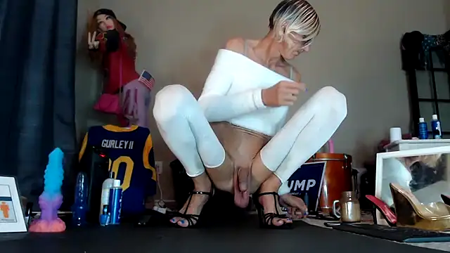 Snapshot of Taylorsexbot chatting on 12/10/24, 12:39 Taylorsexbot online show from 12/10/24, 12:39