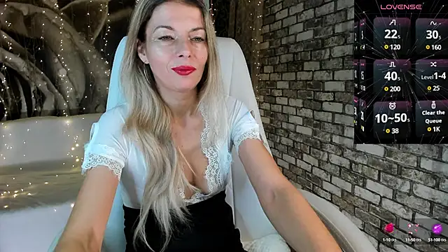Snapshot of Eva_Melow chatting on 01/26/25, 07:31 Eva Melow online show from 01/26/25, 07:31