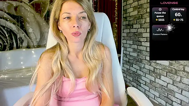 Snapshot of Eva_Melow chatting on 02/27/25, 07:58 Eva Melow online show from 02/27/25, 07:58