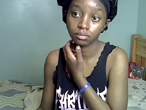 Snapshot of Enkarxx chatting on 02/19/25, 12:00 Enkarxx online show from 02/19/25, 12:00