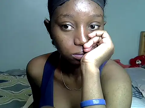 Snapshot of Enkarxx chatting on 02/25/25, 12:03 Enkarxx online show from 02/25/25, 12:03