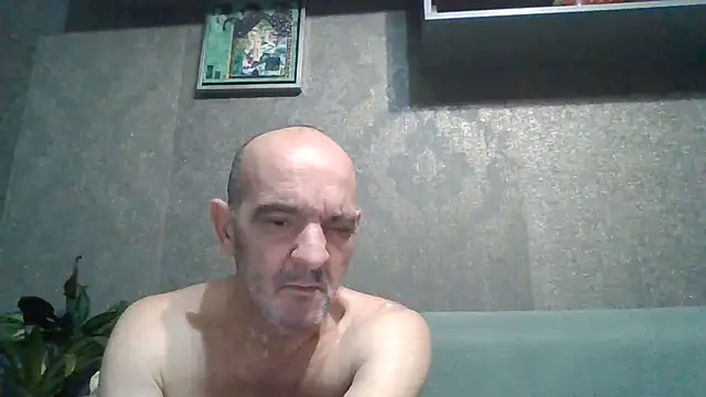 Snapshot of skorpibg65 chatting on 06/19/26, 04:39 skorpibg65 online show from 06/19/26, 04:39