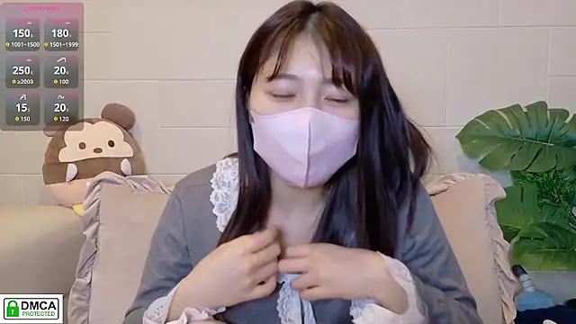 SUZU  online show from 03/20/26, 01:27