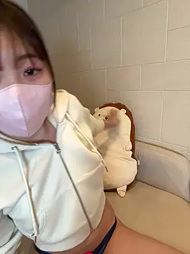 SUZU  online show from 04/18/26, 11:14