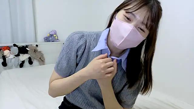 Snapshot of SUZU_ chatting on 04/25/26, 10:07 SUZU online show from 04/25/26, 10:07