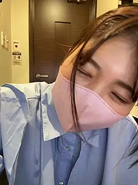 Snapshot of SUZU_ chatting on 05/08/26, 06:19 SUZU online show from 05/08/26, 06:19