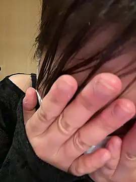 Snapshot of SUZU_ chatting on 05/14/26, 12:34 SUZU online show from 05/14/26, 12:34