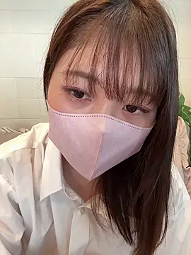 Snapshot of SUZU_ chatting on 06/03/26, 06:38 SUZU online show from 06/03/26, 06:38