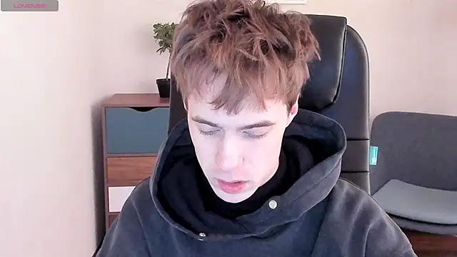 Snapshot of _tokyo_ghoul chatting on 01/10/25, 05:05  tokyo ghoul online show from 01/10/25, 05:05