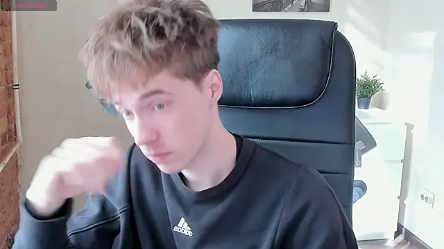 Snapshot of _tokyo_ghoul chatting on 03/09/25, 10:08  tokyo ghoul online show from 03/09/25, 10:08