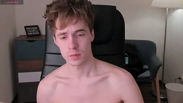 Snapshot of _tokyo_ghoul chatting on 03/21/25, 03:13  tokyo ghoul online show from 03/21/25, 03:13