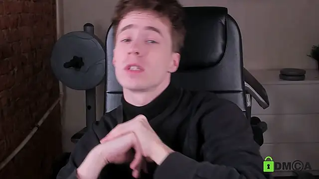 Snapshot of _tokyo_ghoul chatting on 11/21/25, 05:17 tokyo ghoul online show from 11/21/25, 05:17