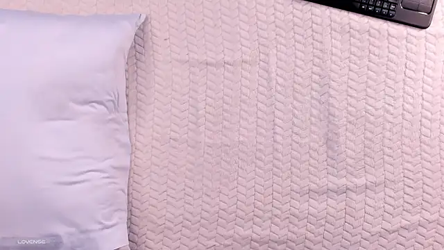 Snapshot of veronica185 chatting on 03/05/25, 05:40 veronica185 online show from 03/05/25, 05:40